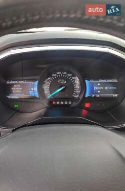 Внедорожник / Кроссовер Ford Edge 2015 в 