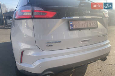 Позашляховик / Кросовер Ford Edge 2019 в 