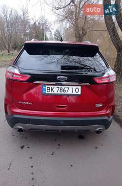 Внедорожник / Кроссовер Ford Edge 2020 в 