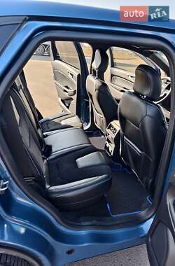 Внедорожник / Кроссовер Ford Edge 2018 в 