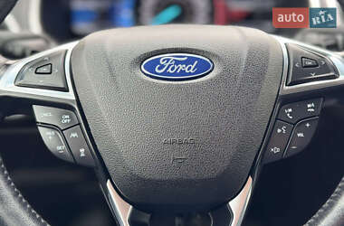Внедорожник / Кроссовер Ford Edge 2020 в 