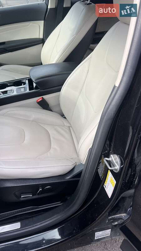 Внедорожник / Кроссовер Ford Edge 2019 в Гайсине