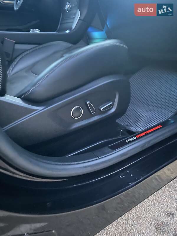 Внедорожник / Кроссовер Ford Edge 2018 в Львове фото 27 Внедорожник / Кроссовер Ford Edge 2018 в Львове