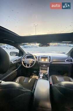 Внедорожник / Кроссовер Ford Edge 2018 в 