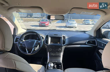 Позашляховик / Кросовер Ford Edge 2019 в 