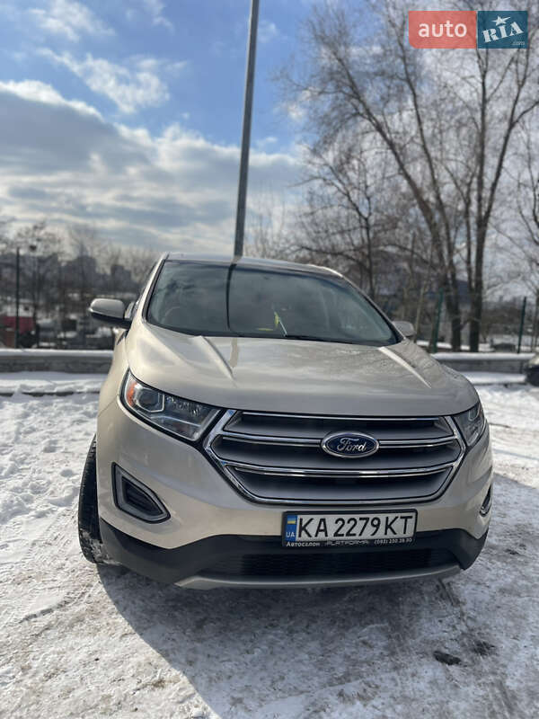 Внедорожник / Кроссовер Ford Edge 2018 в 