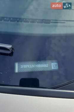 Внедорожник / Кроссовер Ford Edge 2017 в 