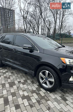 Внедорожник / Кроссовер Ford Edge 2020 в 