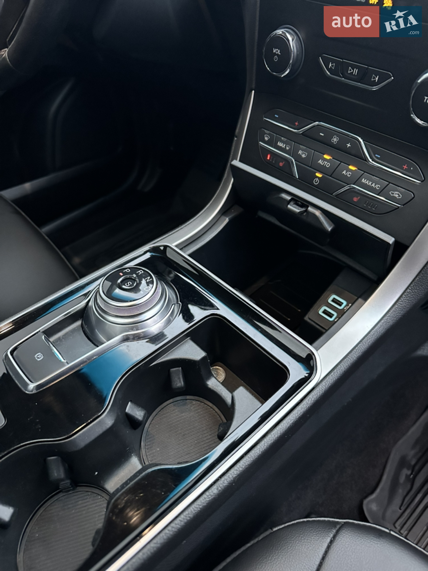 2020 Ford Edge - мініатюра 24