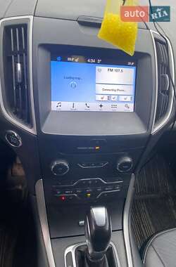 Внедорожник / Кроссовер Ford Edge 2018 в 
