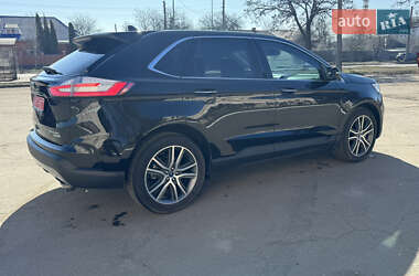 Внедорожник / Кроссовер Ford Edge 2019 в 