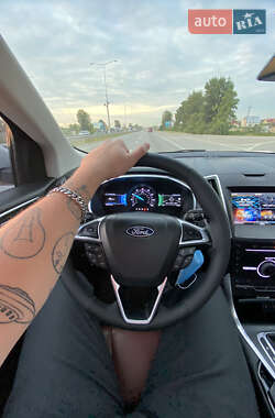 Внедорожник / Кроссовер Ford Edge 2015 в 