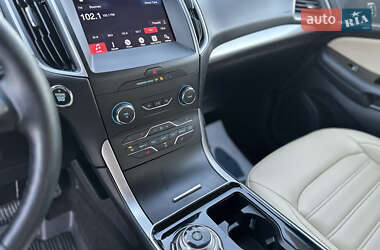 Внедорожник / Кроссовер Ford Edge 2019 в 