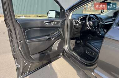 Внедорожник / Кроссовер Ford Edge 2017 в 