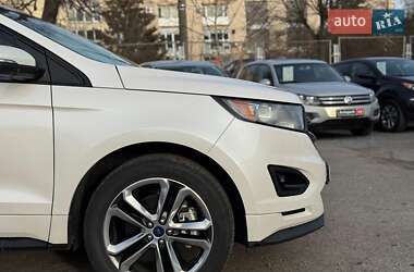 Внедорожник / Кроссовер Ford Edge 2018 в 
