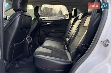 Внедорожник / Кроссовер Ford Edge 2018 в 