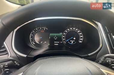 Внедорожник / Кроссовер Ford Edge 2016 в 
