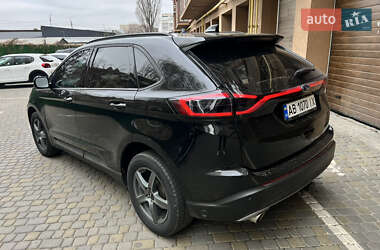 Внедорожник / Кроссовер Ford Edge 2015 в 