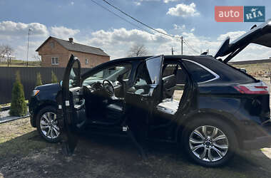 Внедорожник / Кроссовер Ford Edge 2019 в 
