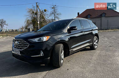 Позашляховик / Кросовер Ford Edge 2019 в 