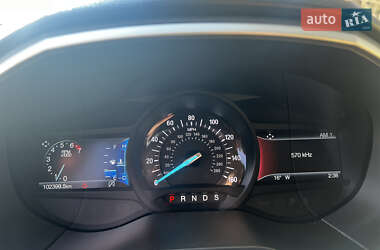 Позашляховик / Кросовер Ford Edge 2019 в 