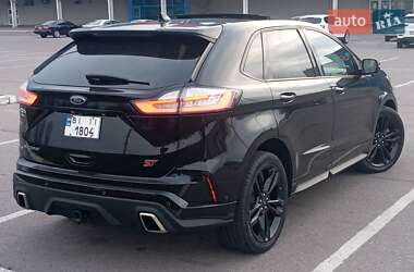 Позашляховик / Кросовер Ford Edge 2019 в 