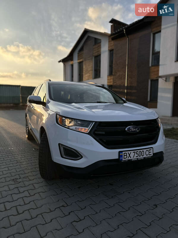 Внедорожник / Кроссовер Ford Edge 2018 в 