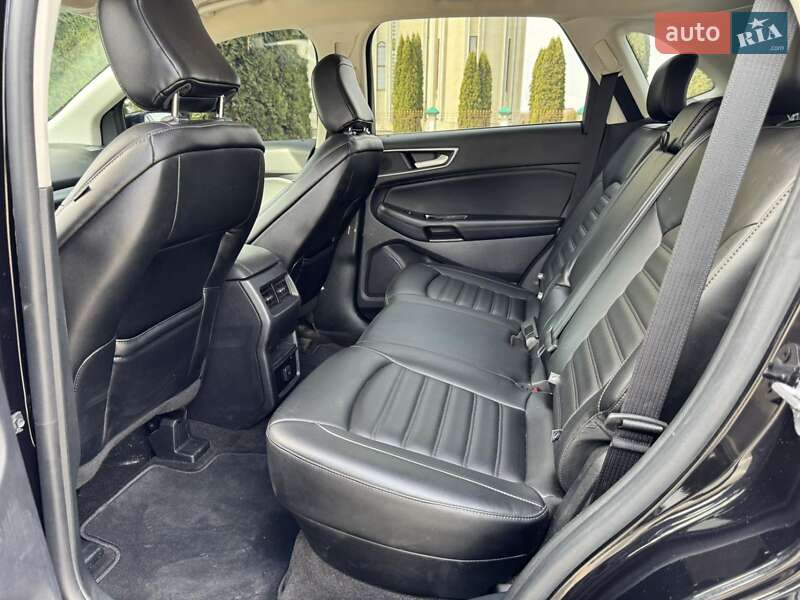 Позашляховик / Кросовер Ford Edge 2019 в Дубні