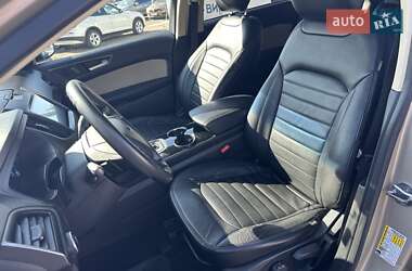 Внедорожник / Кроссовер Ford Edge 2018 в 