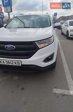 Внедорожник / Кроссовер Ford Edge 2016 в 