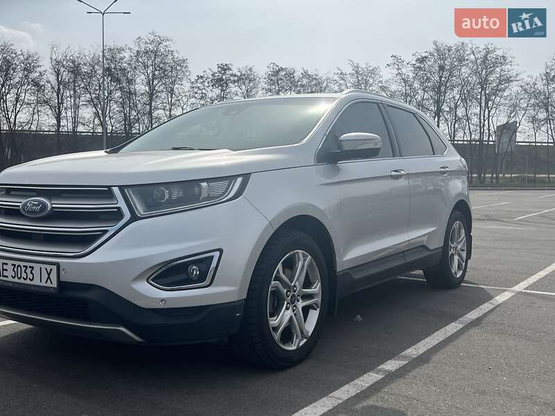 Внедорожник / Кроссовер Ford Edge 2016 в 