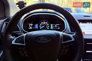 Внедорожник / Кроссовер Ford Edge 2016 в 