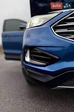 Внедорожник / Кроссовер Ford Edge 2020 в 