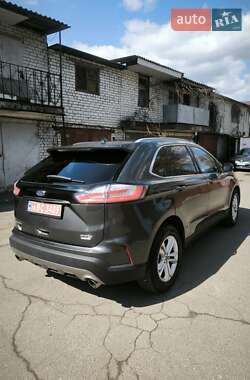 Внедорожник / Кроссовер Ford Edge 2019 в 