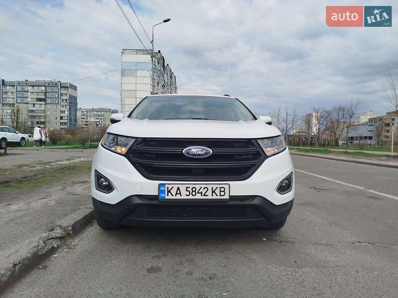 Внедорожник / Кроссовер Ford Edge 2016 в 