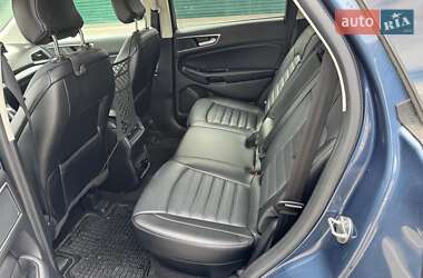Позашляховик / Кросовер Ford Edge 2018 в 