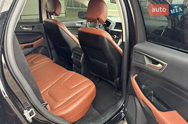 Позашляховик / Кросовер Ford Edge 2019 в 