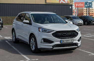 Внедорожник / Кроссовер Ford Edge 2019 в 
