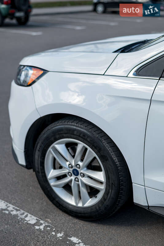 Внедорожник / Кроссовер Ford Edge 2019 в Ровно