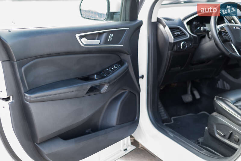 Внедорожник / Кроссовер Ford Edge 2019 в Ровно