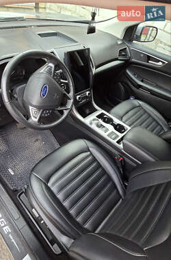 Внедорожник / Кроссовер Ford Edge 2022 в 