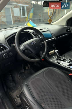 Внедорожник / Кроссовер Ford Edge 2015 в 