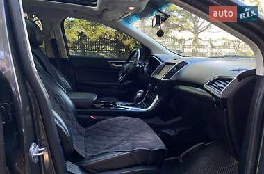 Позашляховик / Кросовер Ford Edge 2015 в 