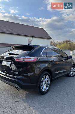 Внедорожник / Кроссовер Ford Edge 2019 в 