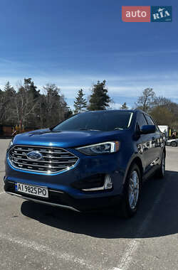 Позашляховик / Кросовер Ford Edge 2022 в 