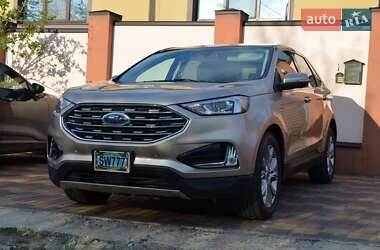 Позашляховик / Кросовер Ford Edge 2021 в 