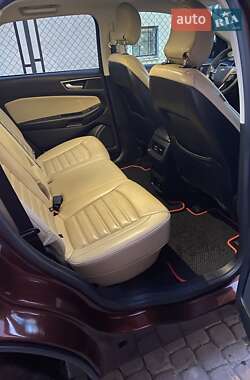 Внедорожник / Кроссовер Ford Edge 2016 в 