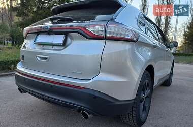 Позашляховик / Кросовер Ford Edge 2017 в 