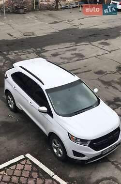 Внедорожник / Кроссовер Ford Edge 2015 в 