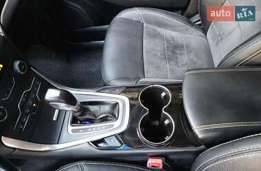 Внедорожник / Кроссовер Ford Edge 2016 в 